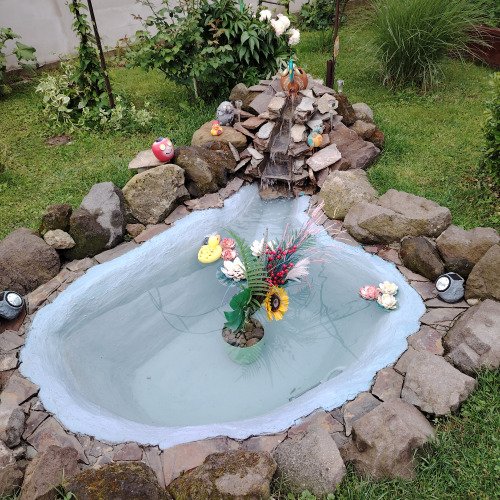 Mini iaz cu cascada
