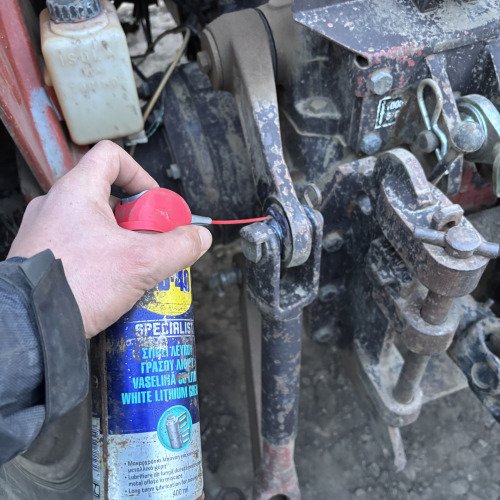 Ungere tiranti pentru mai buna mobilitate