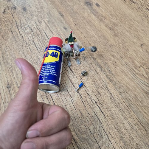 SOS Roboțelul cântăreț!