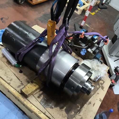 Piston hidraulic